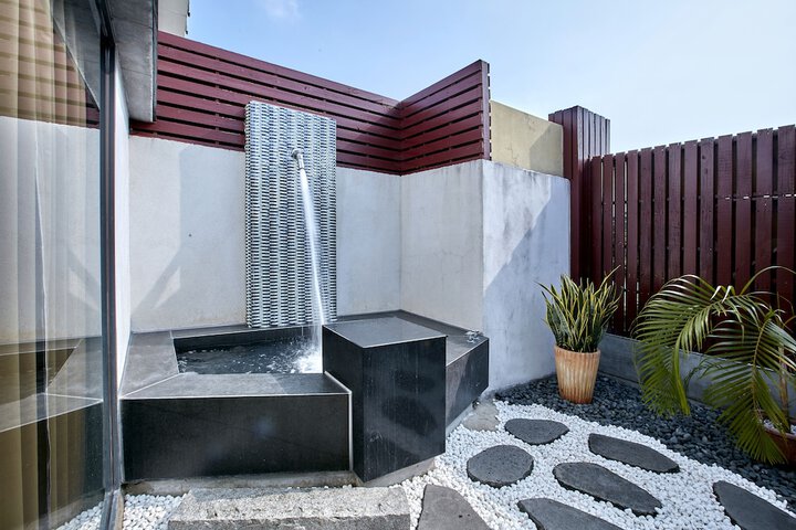 Hot Tub 36 of 50