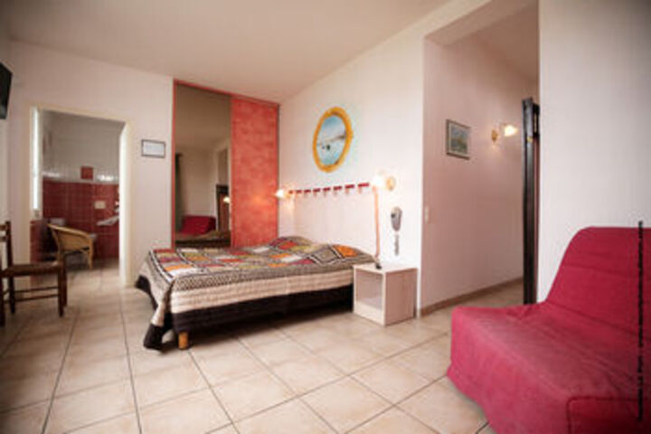 Room 18 of 28