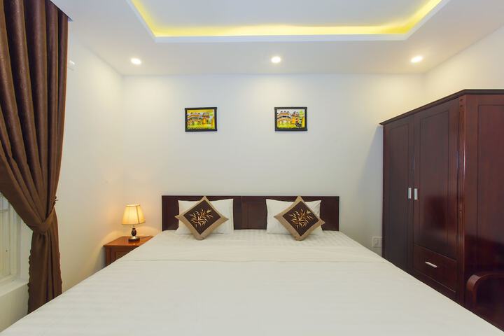 Room 20 of 35