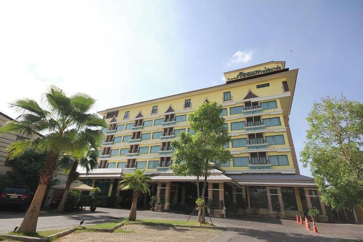 Hotel 70 of 76