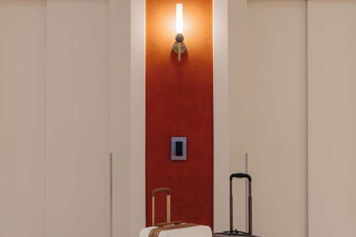 Entrance & Lobby