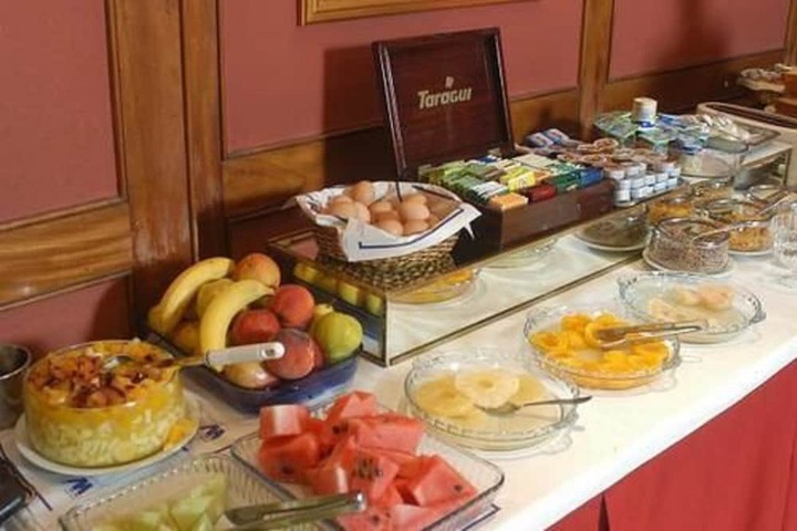 Dining Photos