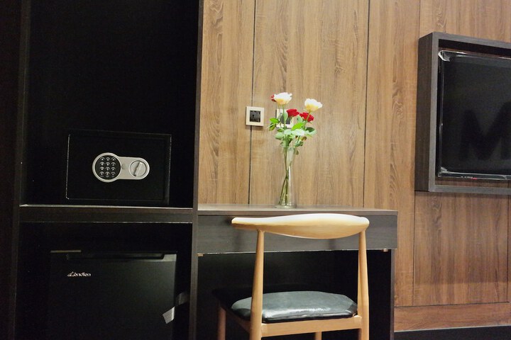 Room 10 of 89