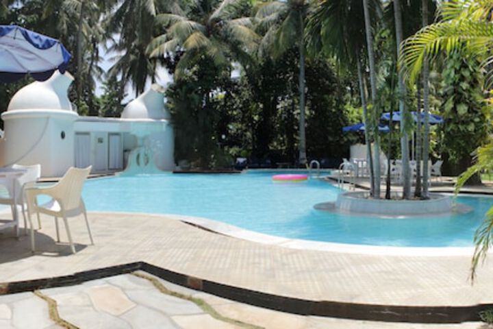 Pools & Facilities
