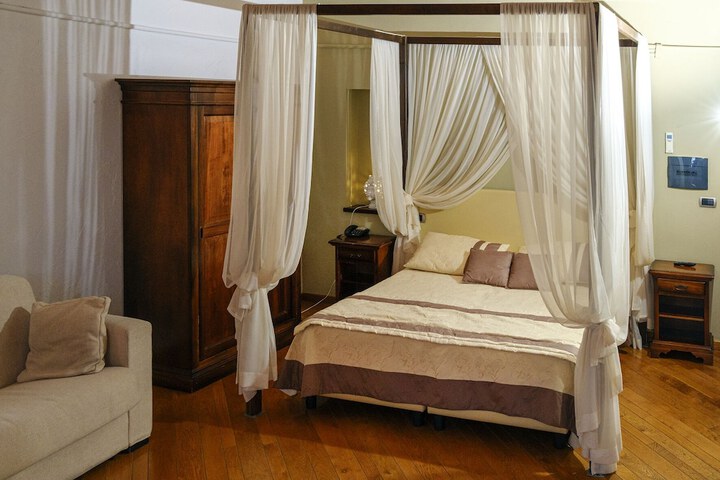 Room 15 of 47