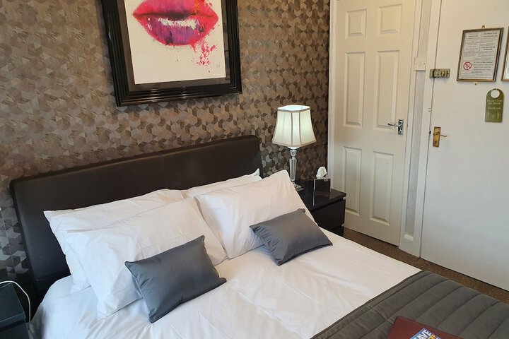 Room 12 of 49