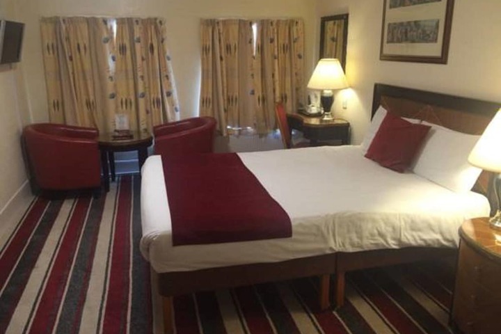 Room 9 of 54