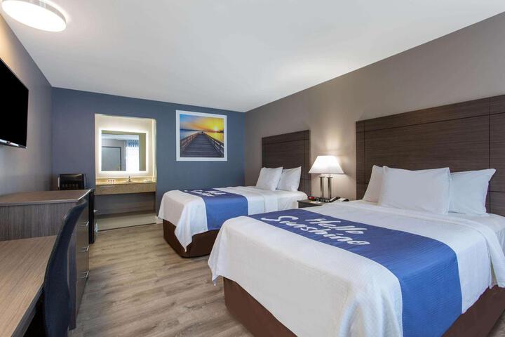 1 King Bed (11 of 11)