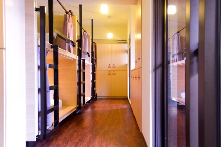 Room 16 of 44