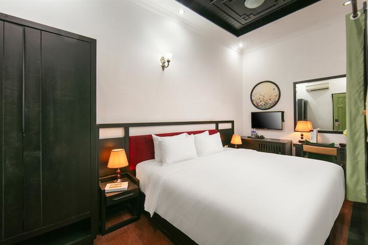 Room 21 of 47