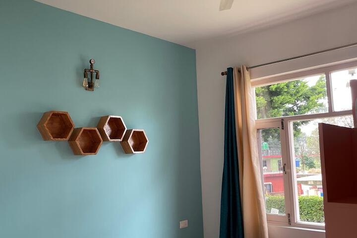 Room 17 of 34