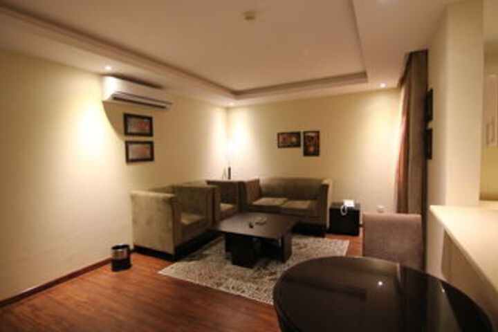 Room 15 of 16