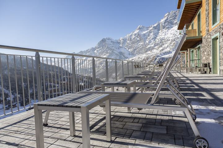 Sundeck 62 of 63