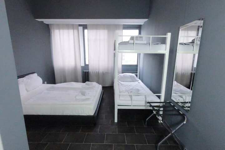 Room 20 of 150