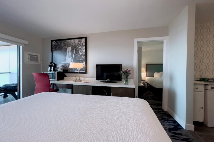 Room 7 of 26