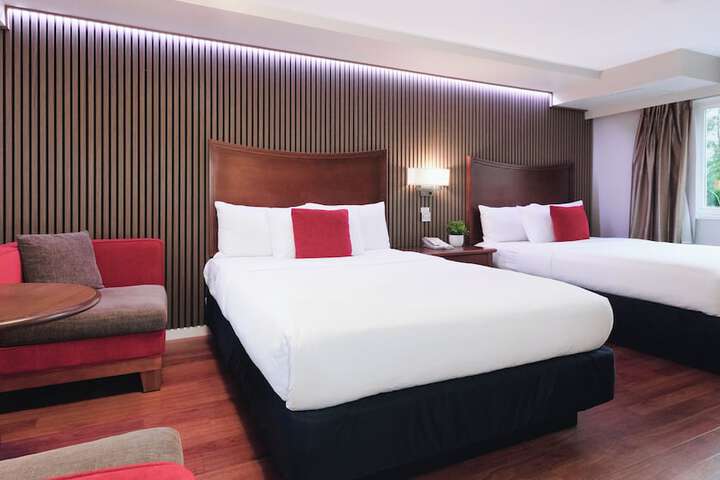 Room 8 of 95
