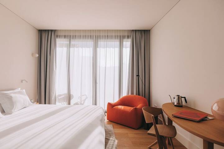 Room 42 of 186
