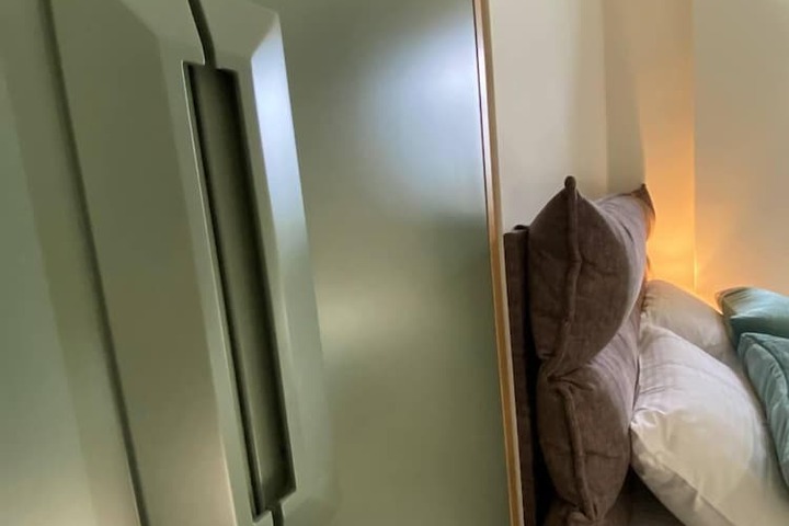 Room 35 of 62