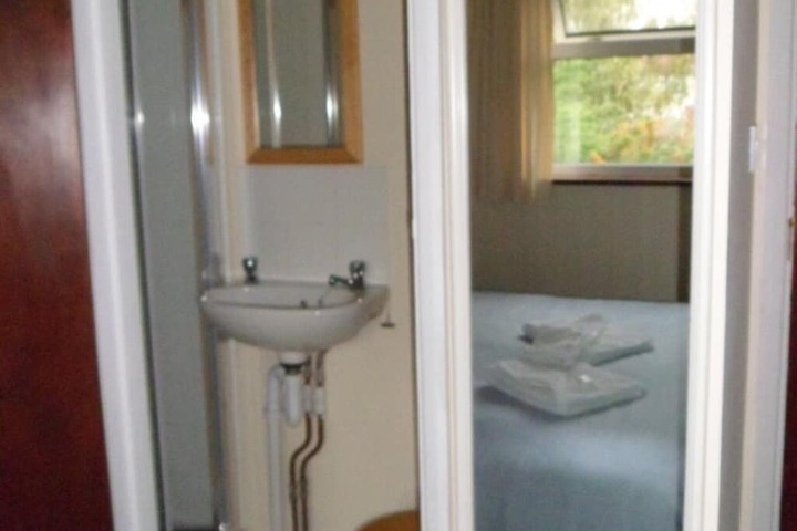 Room 12 of 19