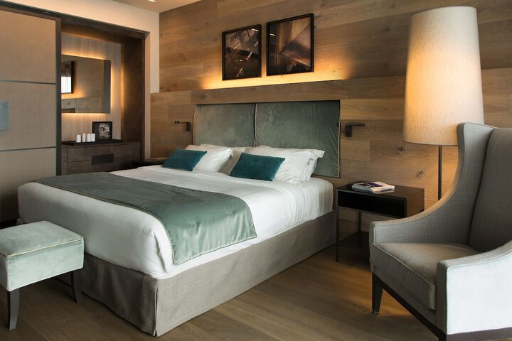 Room 28 of 156