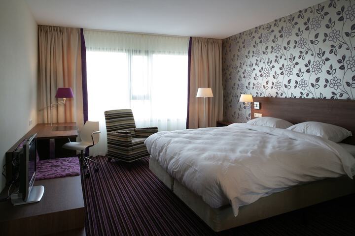 Room 5 of 46