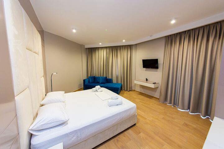 Room 18 of 59