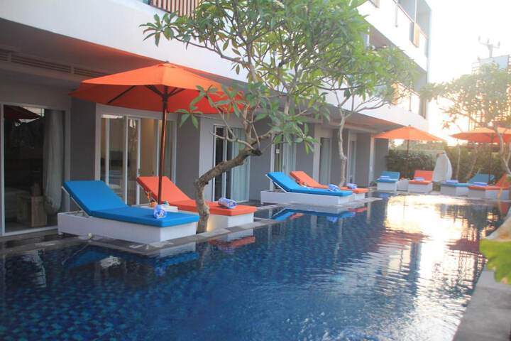 Pool Hotel
