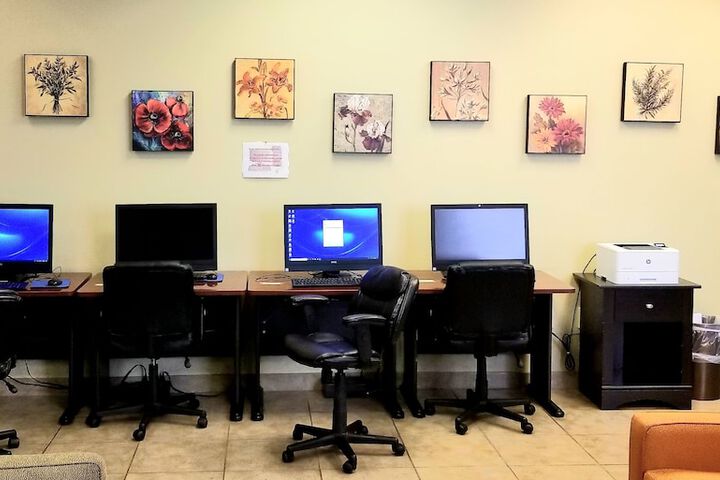 Business Center 63 of 79