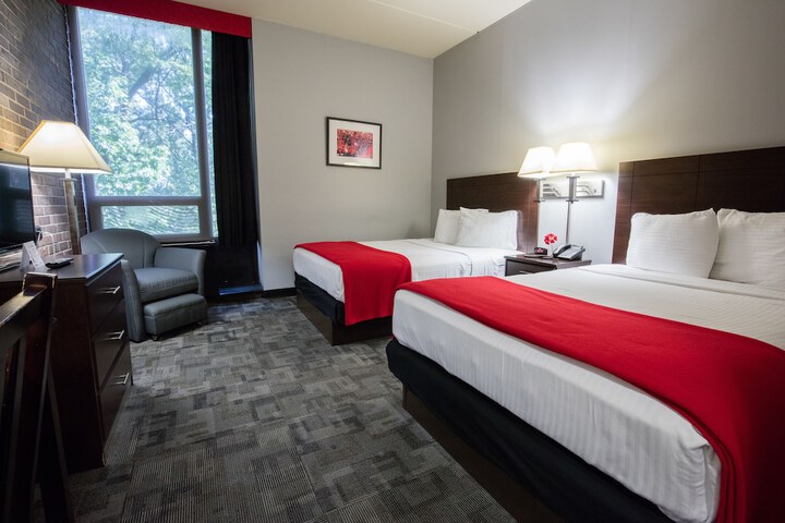 Room 4 of 35