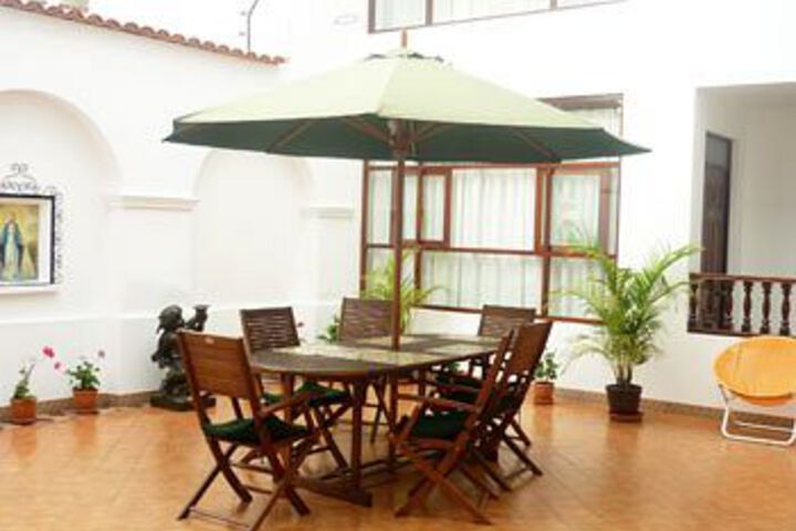 Miraflores Lodge Hotel