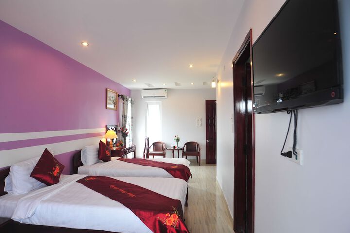 Room 8 of 51