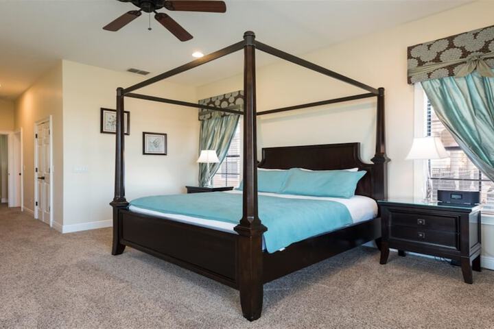 Room 6 of 36