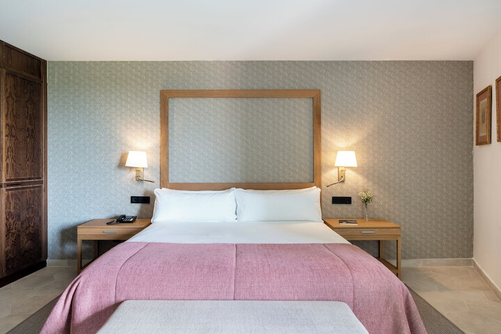 Room 15 of 50