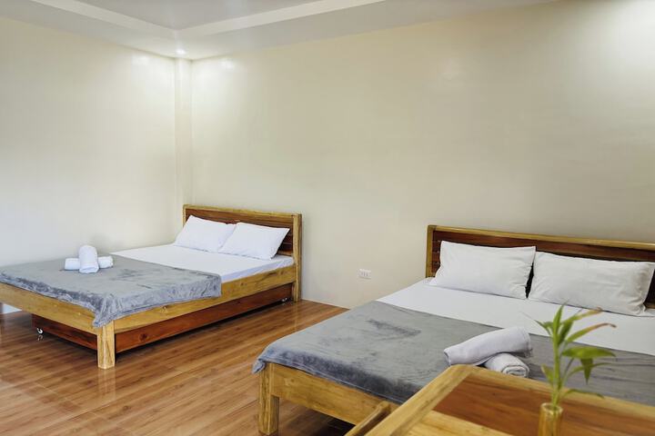 Room 4 of 34