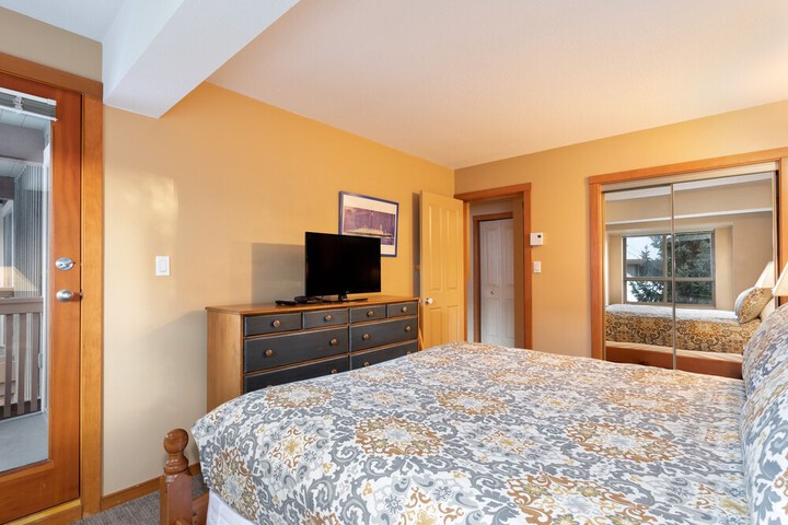Room 3 of 5