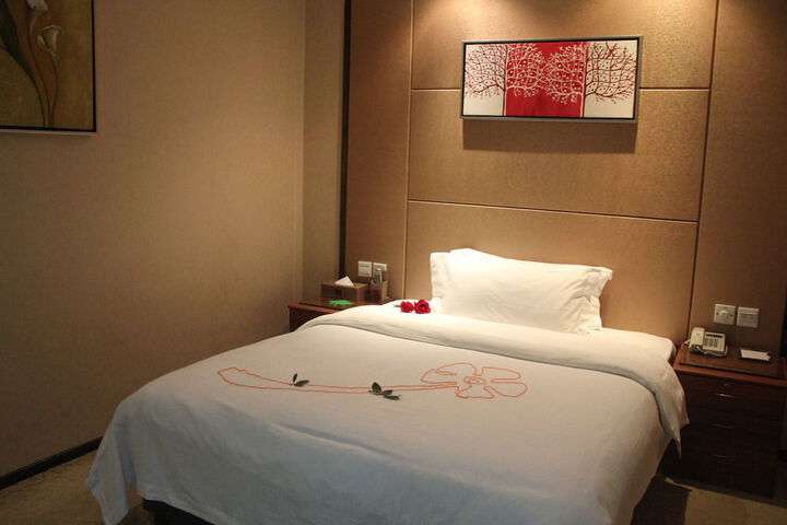 Room 10 of 21