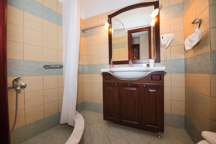 Room 10 of 49