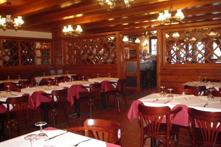 Dining 3 of 3