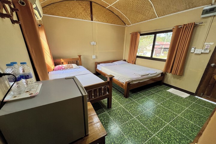 Room 14 of 87