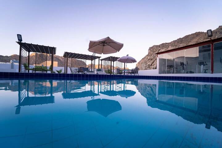 Hotel with Pool