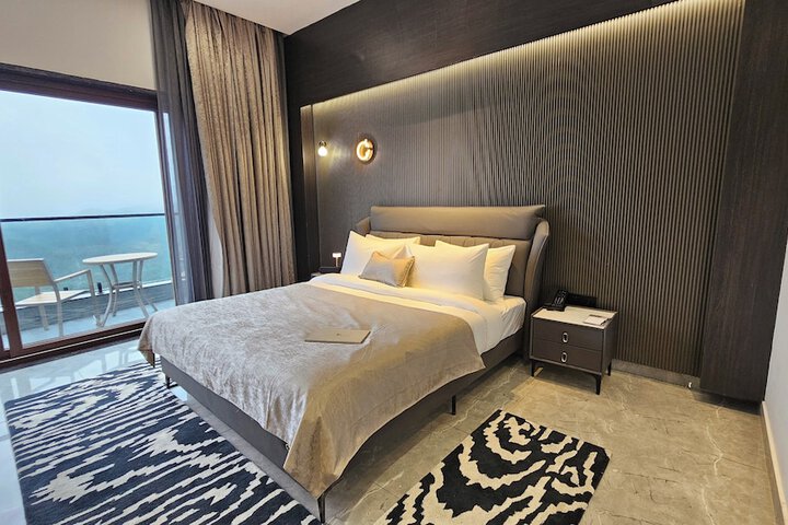 Room 10 of 55