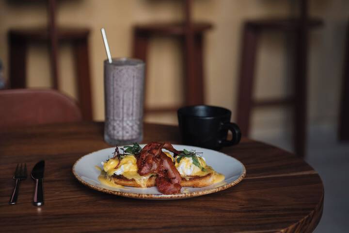 Breakfast/Coffee Service 32 of 47