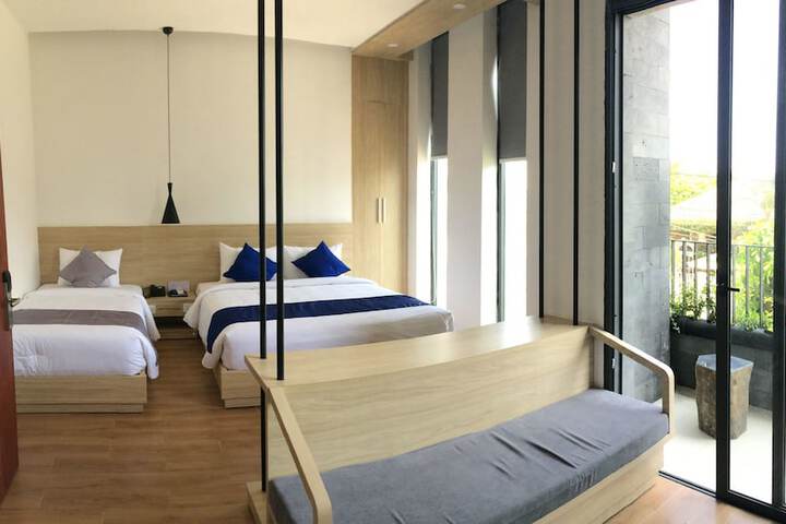 Room 22 of 48
