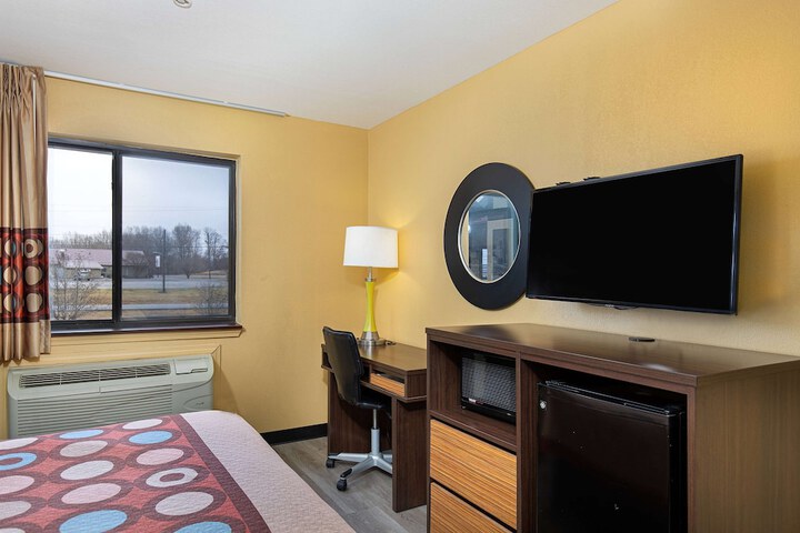 1 King Bed Mobility Accessible (9 of 19)