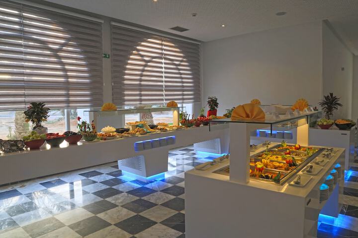 Dining 66 of 145