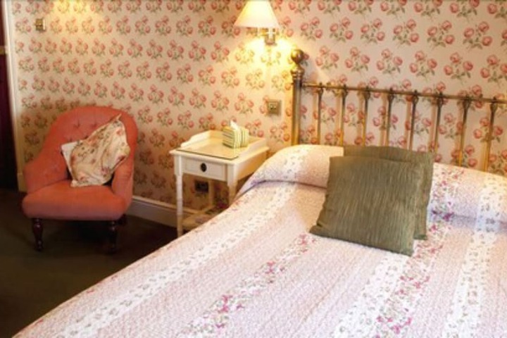 Room 9 of 34