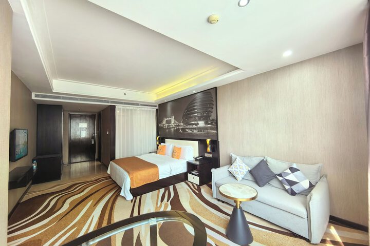 Room 42 of 113
