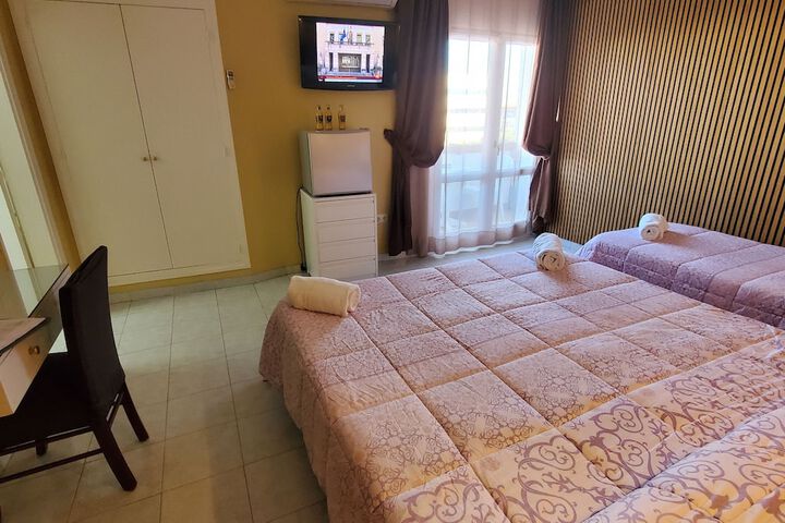 Room 6 of 34