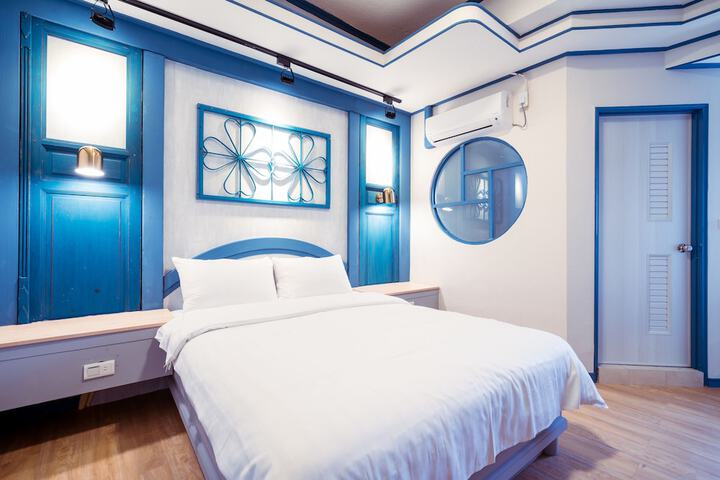 Room 19 of 232