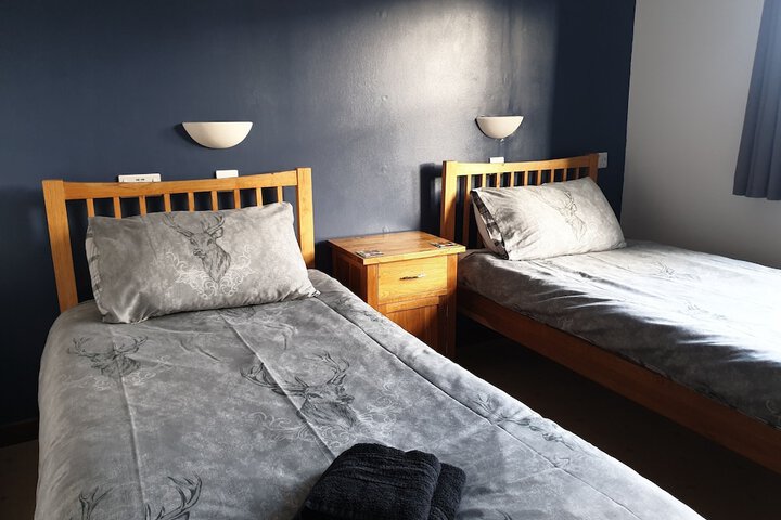 Room 10 of 38